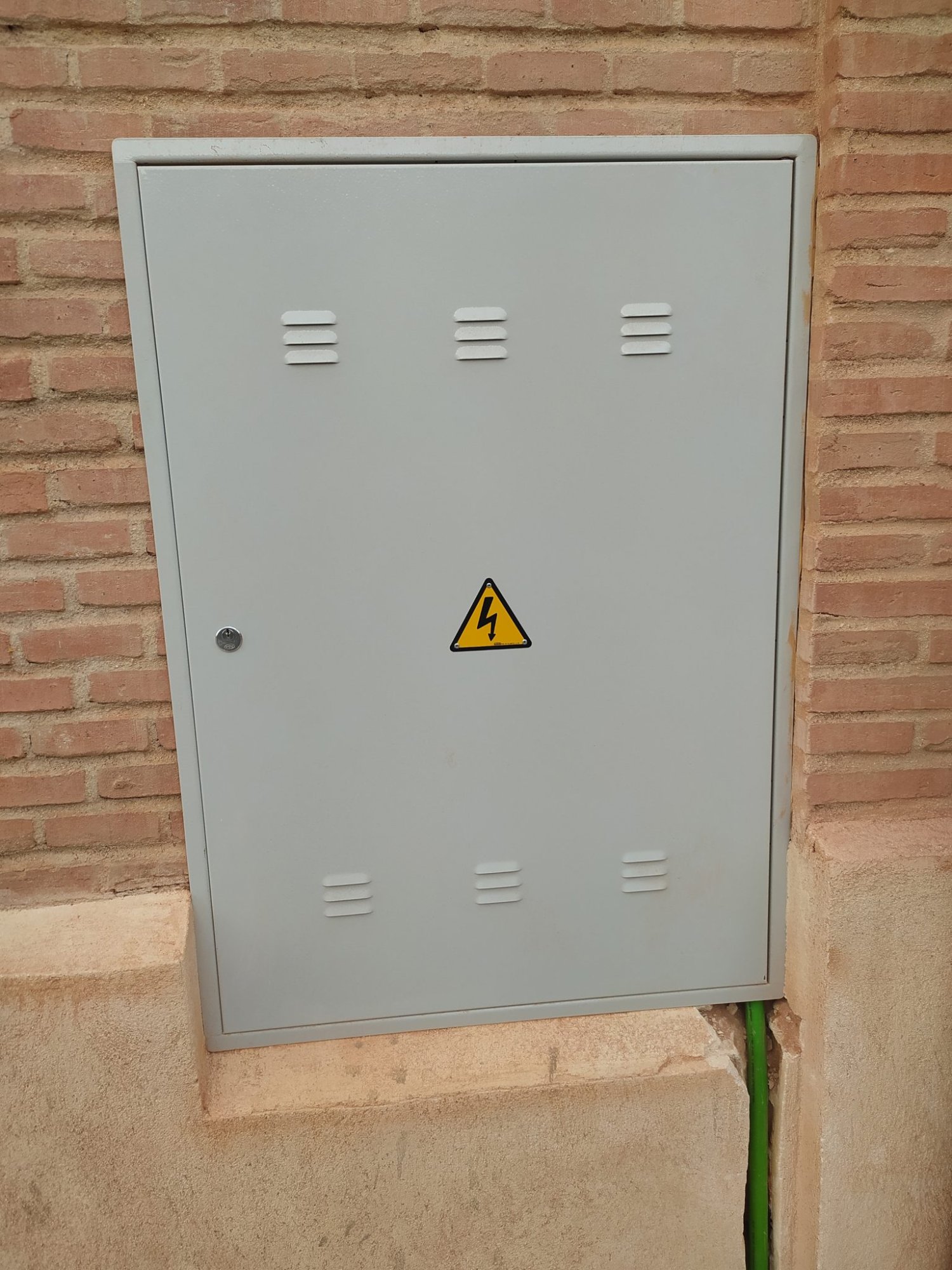 Tablou de protecții AC/DC (1)